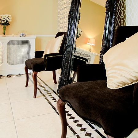 Sika Lodge Guesthouse คิลลาร์นีย์ ภายนอก รูปภาพ